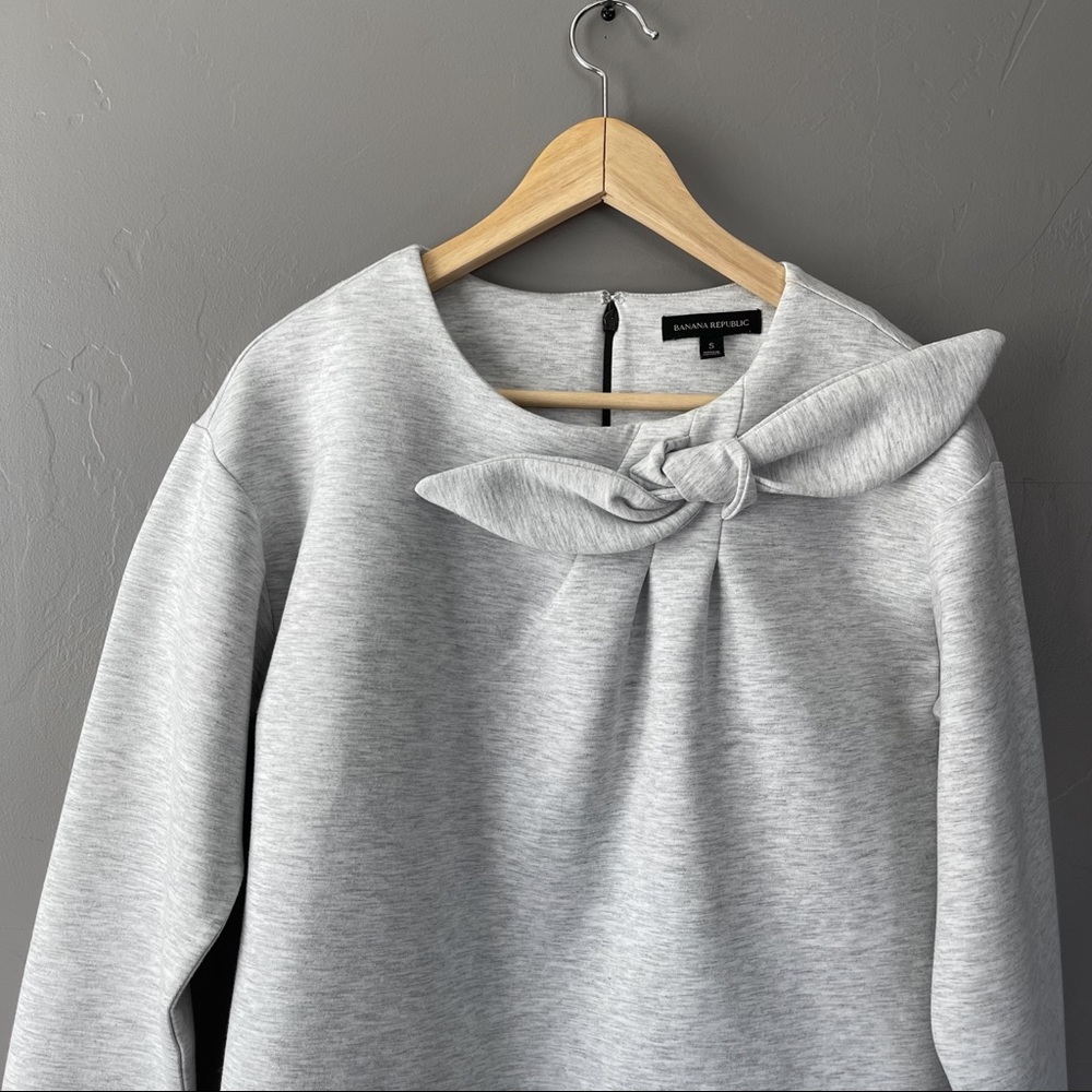 Banana Republic Womens Bow Neck Couture heathered gray top